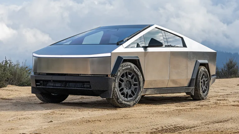 2025 Tesla Cybertruck Cyberbeast